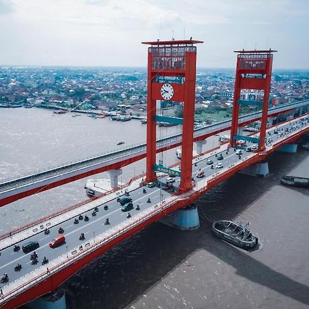 Hotel Sriwijaya 99 Palembang Exterior foto