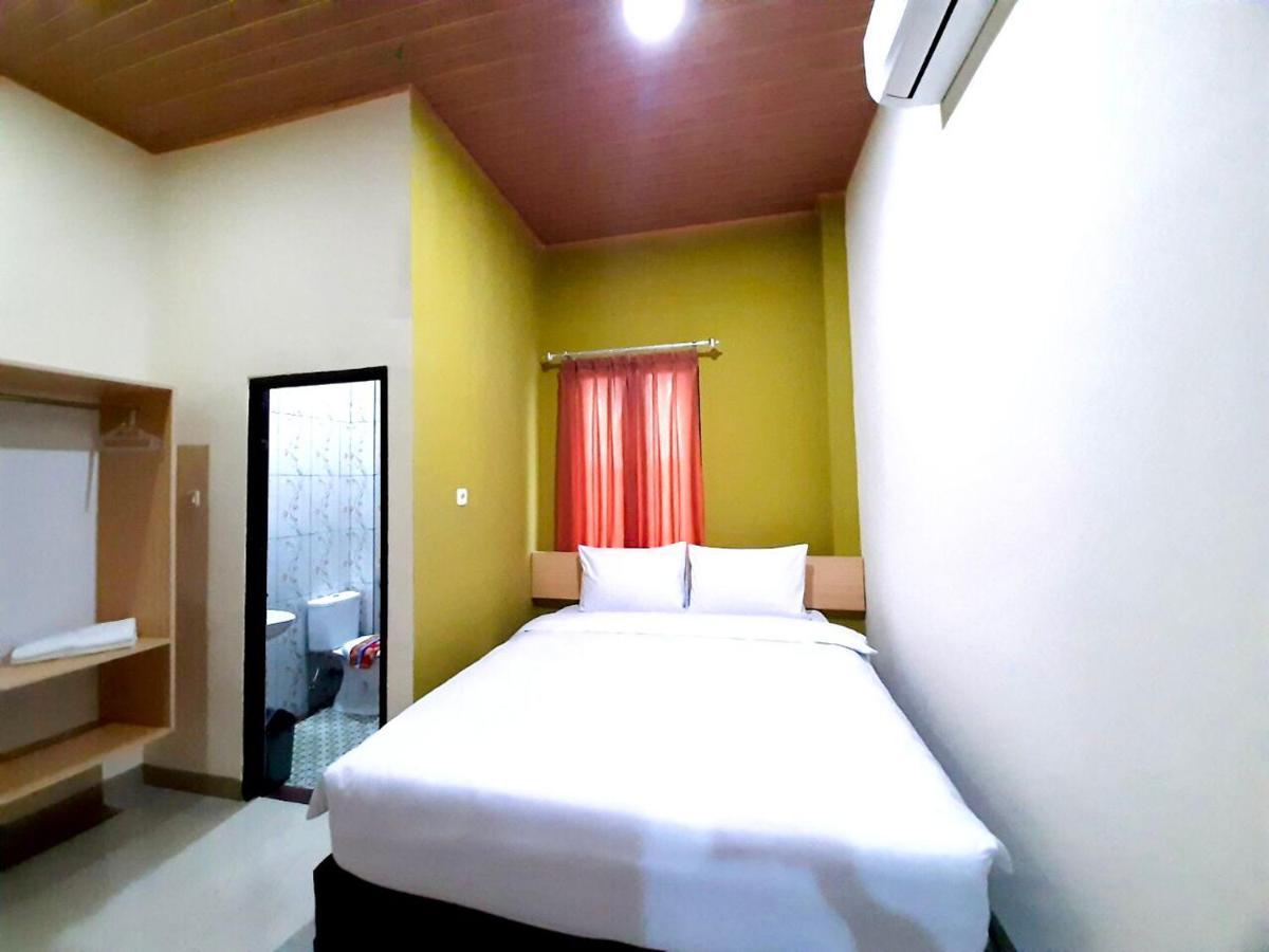 Hotel Sriwijaya 99 Palembang Exterior foto